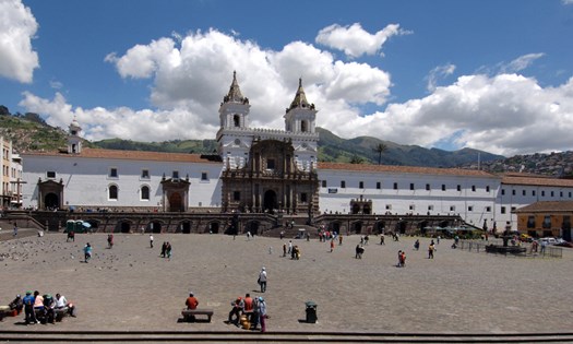 Quito cathedra.jpg